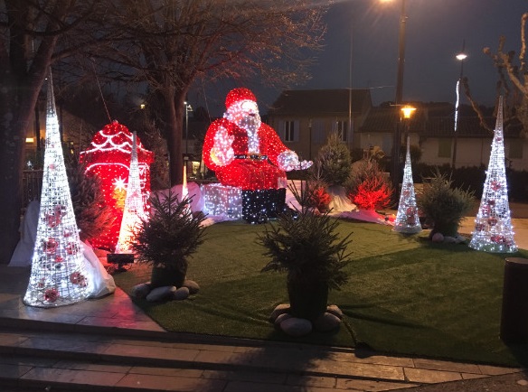 décor de noel en fibre de verre